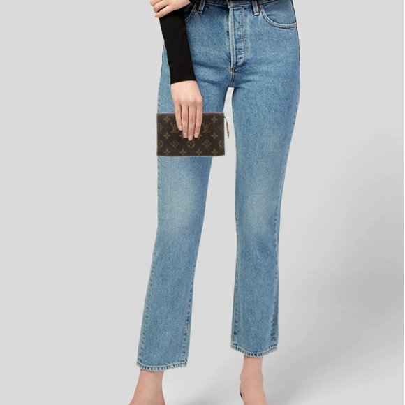 Louis Vuitton Monogram Bucket Pouch - Picture 3 of 15